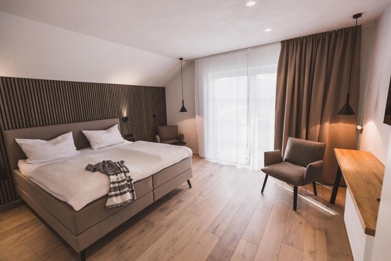 Weingut Gehlen-Cornelius Hotel Brauneberg Ngoại thất bức ảnh